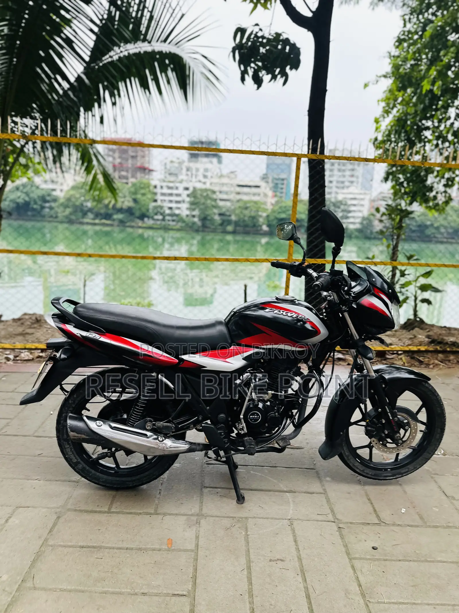 Bajaj Discover 125 2022 Black