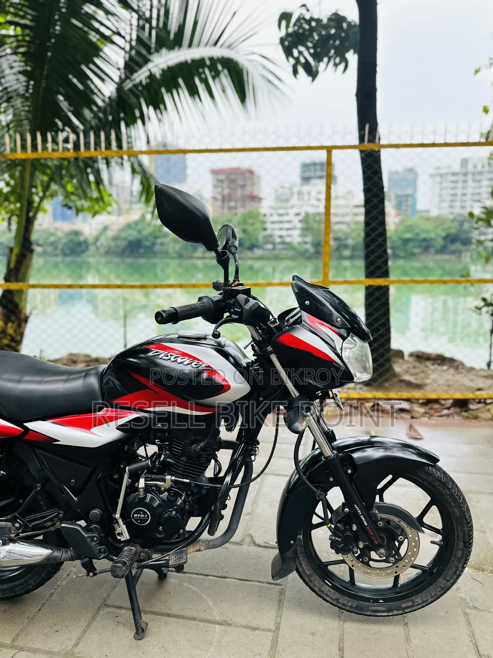 Bajaj Discover 125 2022 Black