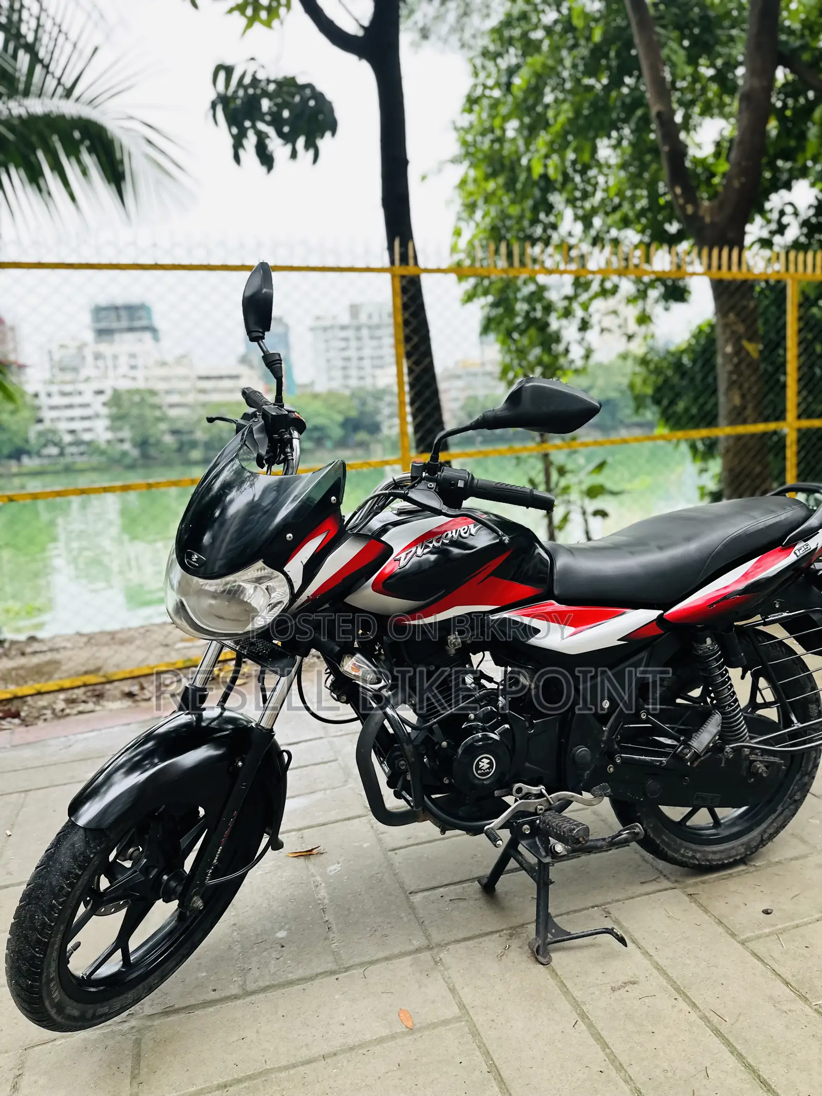 Bajaj Discover 125 2022 Black