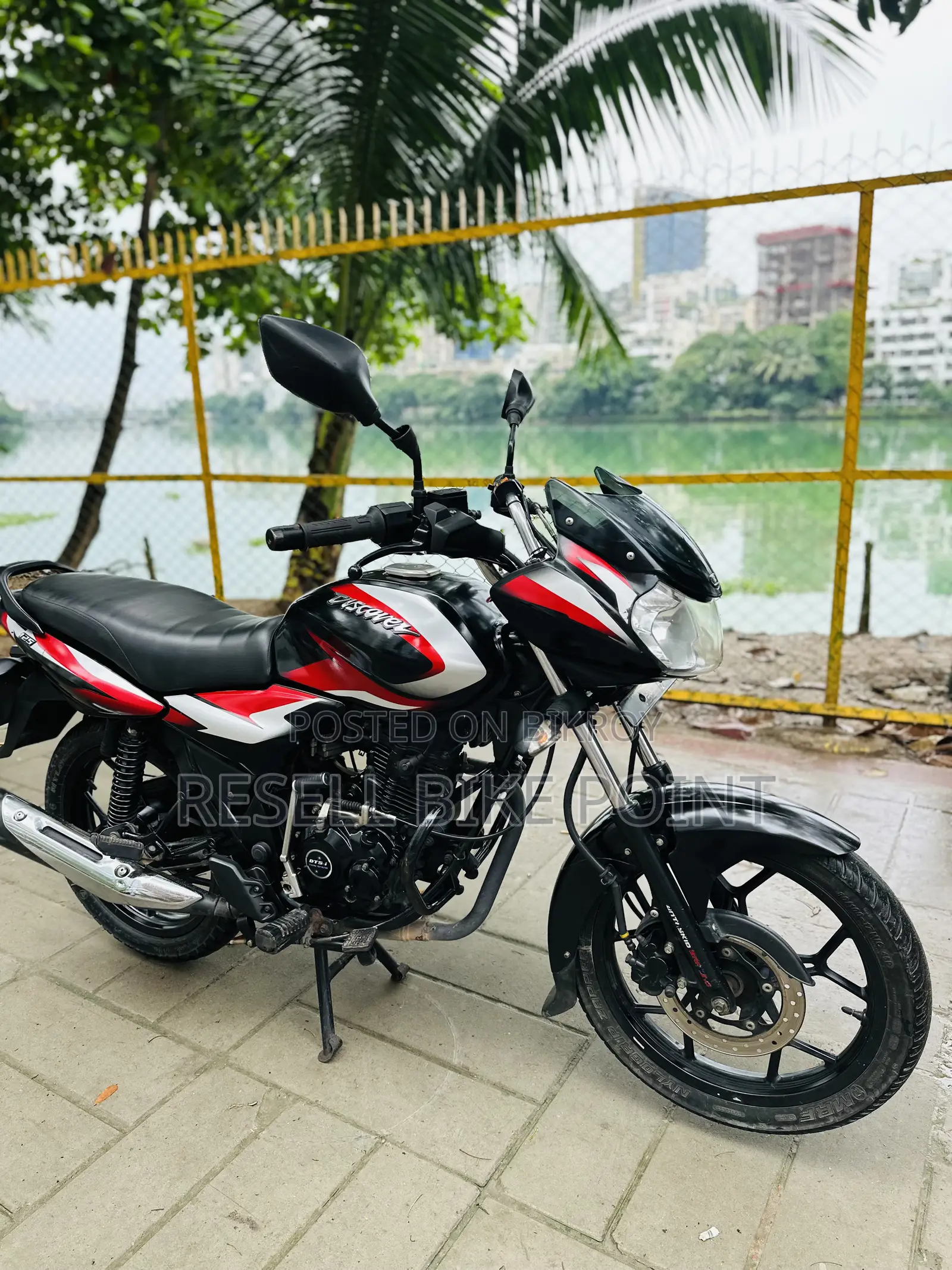 Bajaj Discover 125 2022 Black