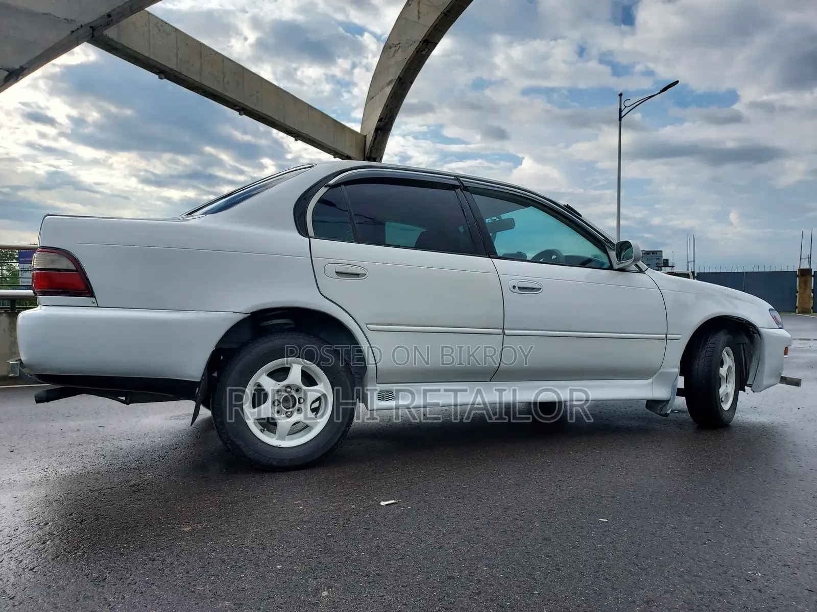 Toyota Corolla Automatic 1995 White