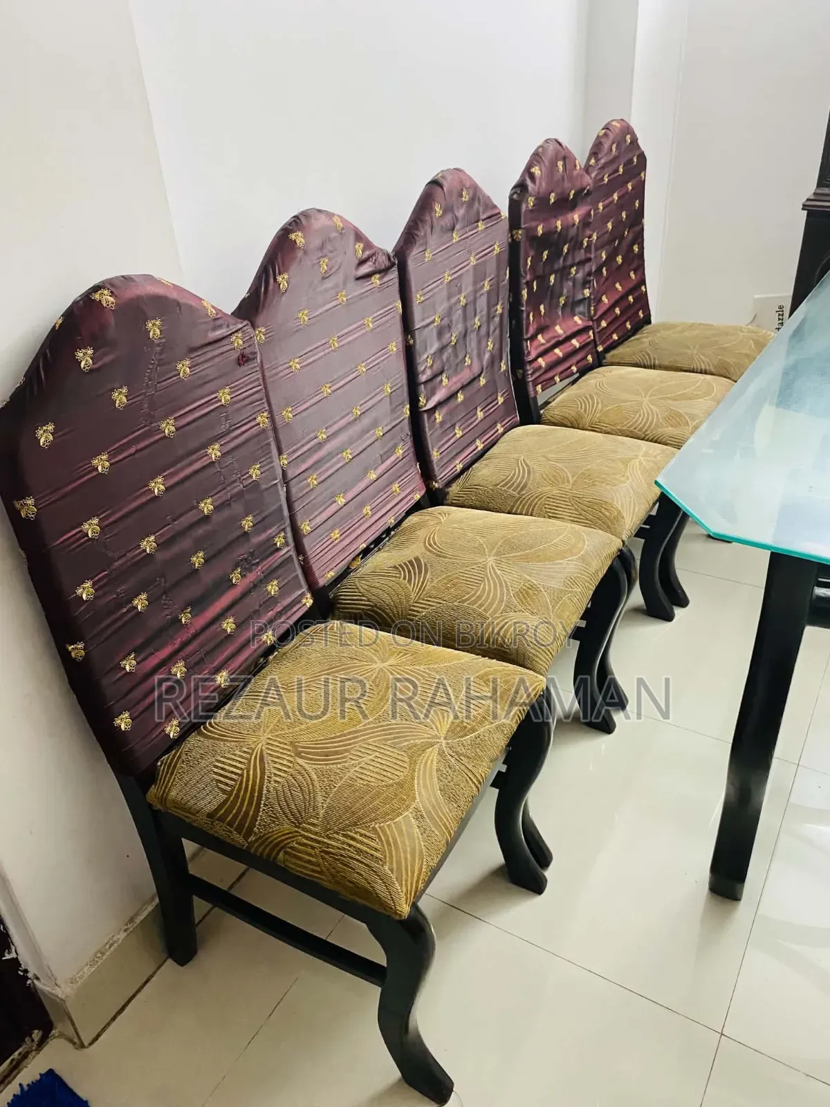 ৫টি চেয়ারসহ ডাইনিং টেবিল