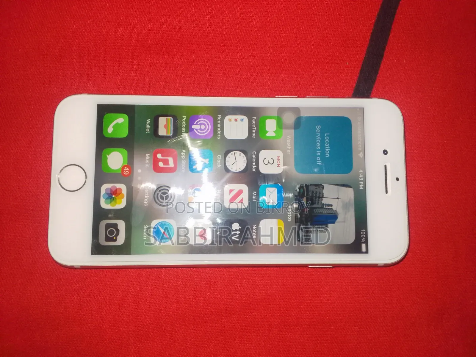 Apple iPhone 8 64 Gigabytes White