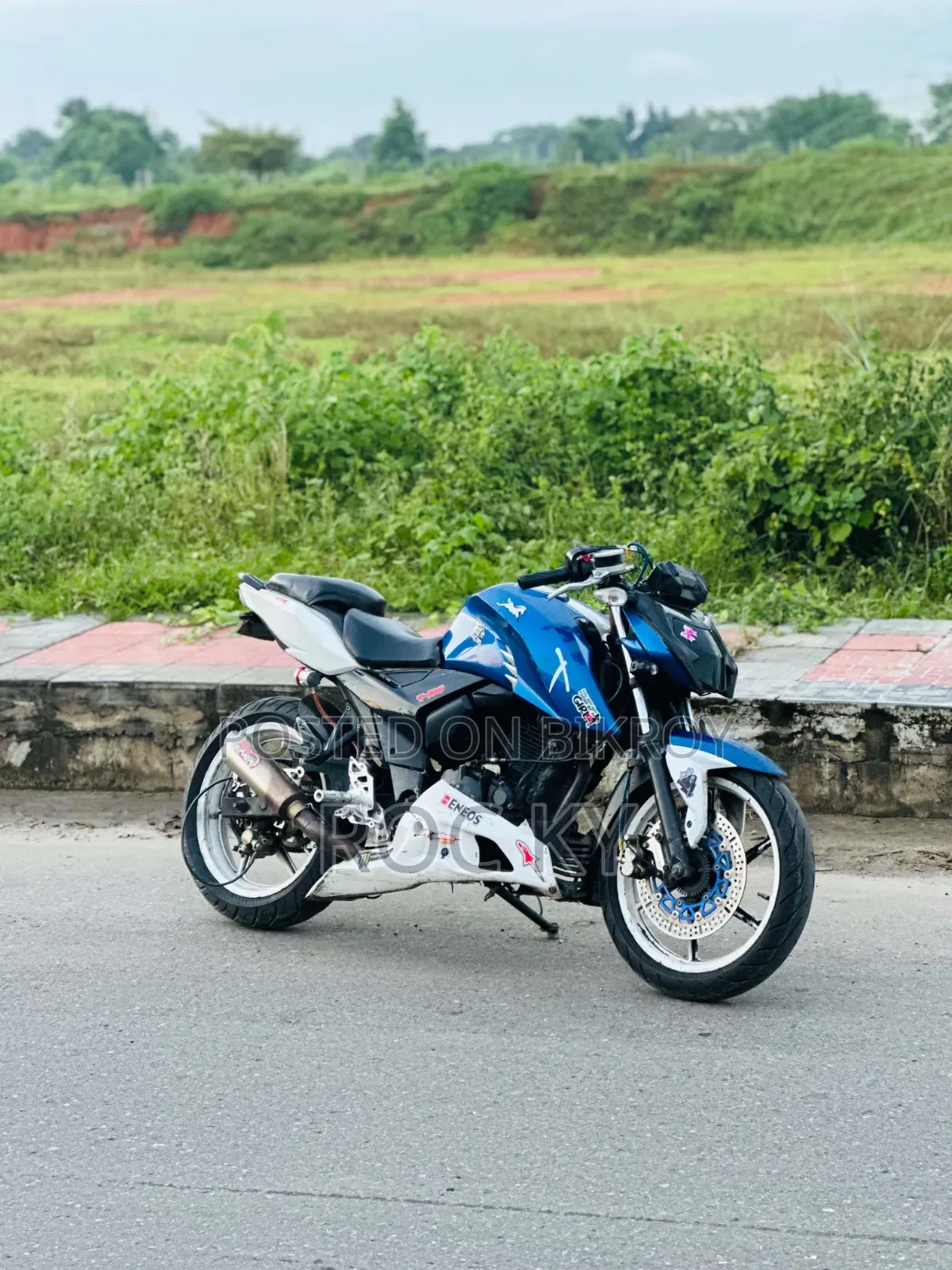 New TVS Apache 160 4V 2018 Blue