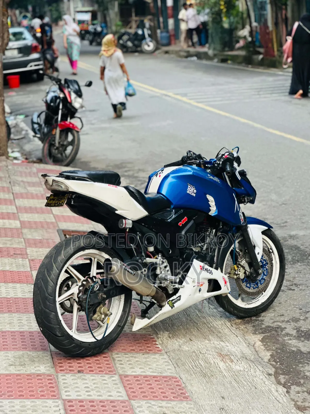 New TVS Apache 160 4V 2018 Blue