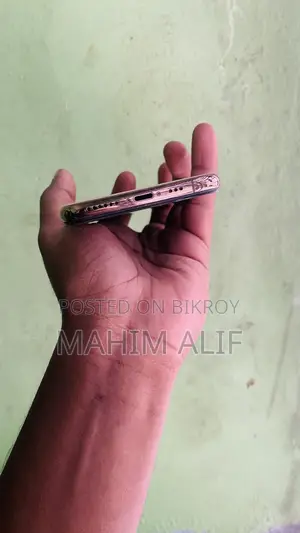 অ্যাপল আইফোন এক্সএস ৬৪ জিবি গোল্ড