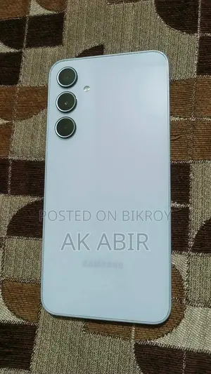 স্যামসাং গ্যালাক্সি এ৩৫ ১২৮ জিবি হোয়াইট