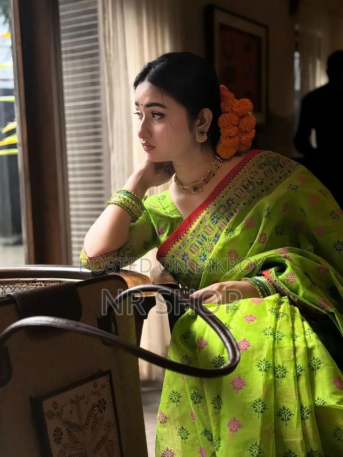 প্রিমিয়াম সেমি মসলিন শাড়ি – ব্লাউজ পিসসহ