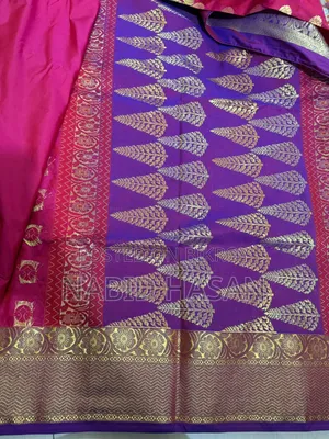 একদিন ব্যবহৃত ২টি শাড়ি বিক্রয় করা হবে