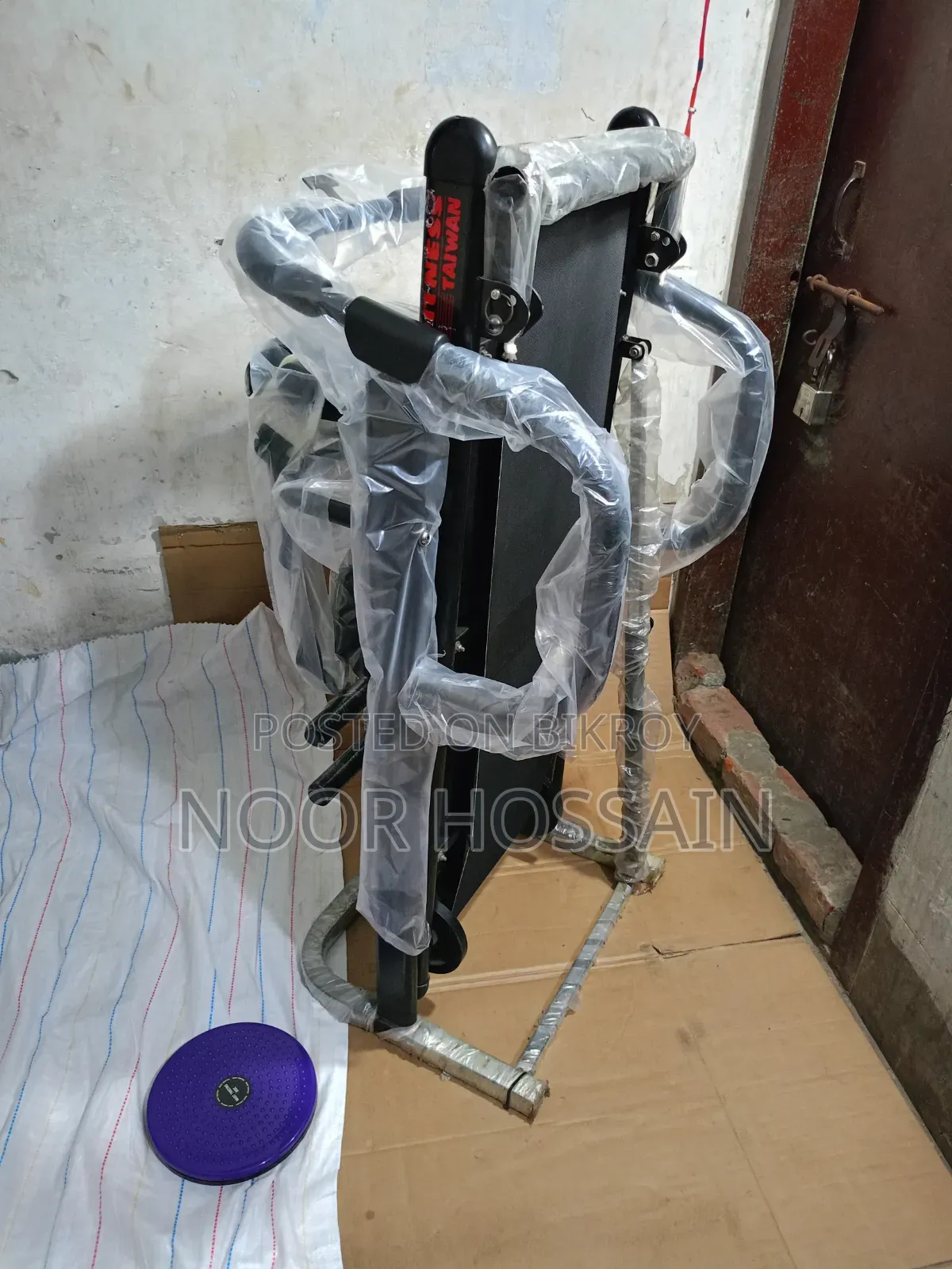 ম্যানুয়াল মাল্টিফাংশন ট্রেডমিল