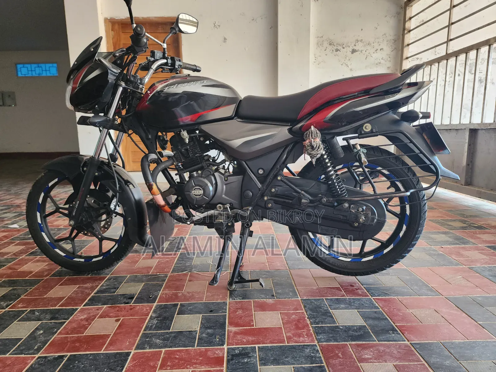 Bajaj Discover 125 2019 Black
