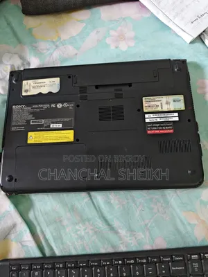 Laptop Sony VAIO VPC-Z12Z9E 4GB Intel Core I3 HDD 500GB