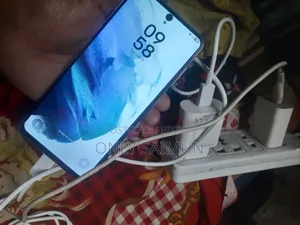 স্যামসাং গ্যালাক্সি এস২১ ৫জি ২৫৬ জিবি হোয়াইট