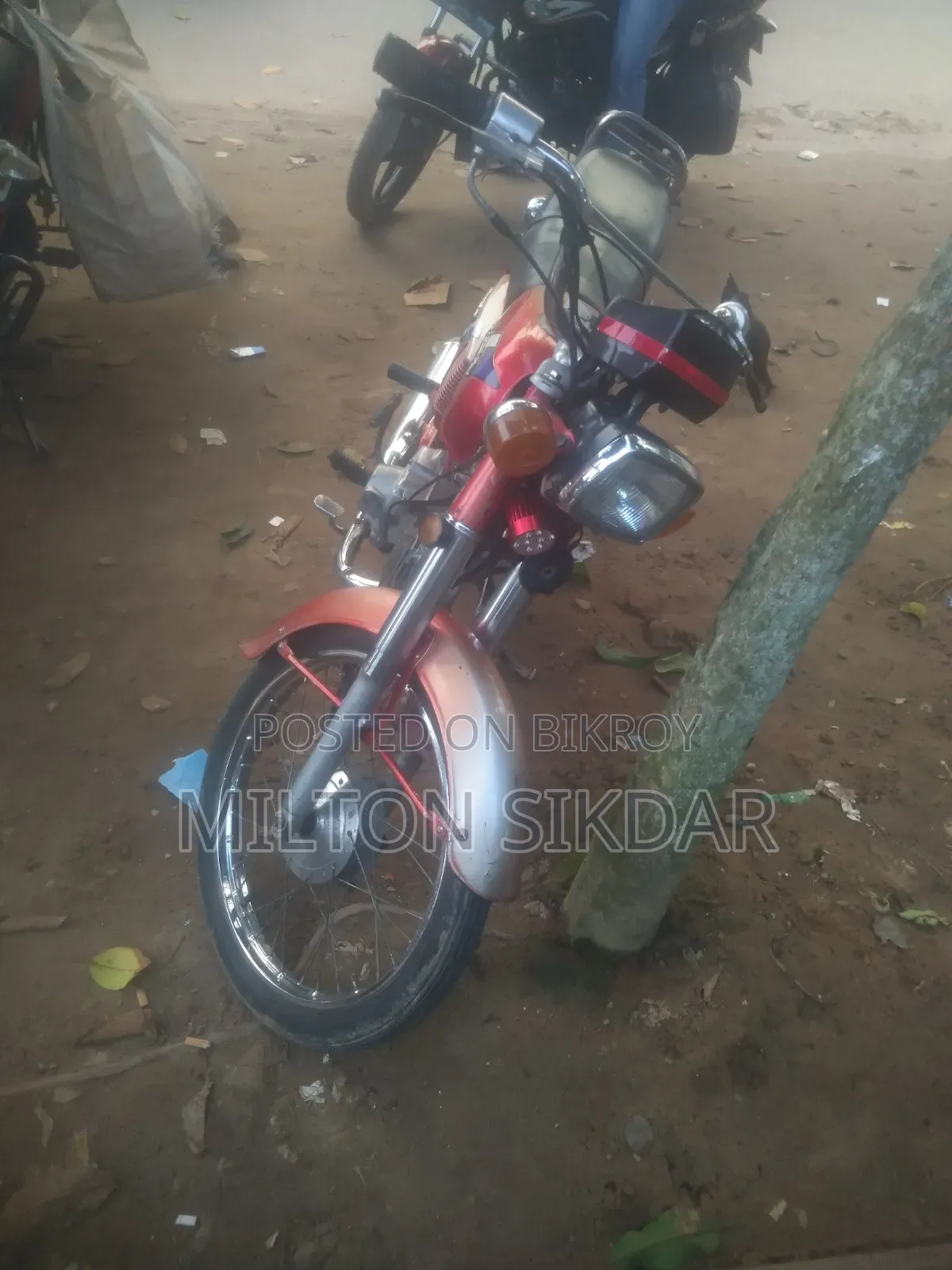 Honda 1999 Red