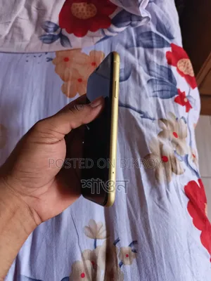 Apple iPhone 11 64 GB Yellow