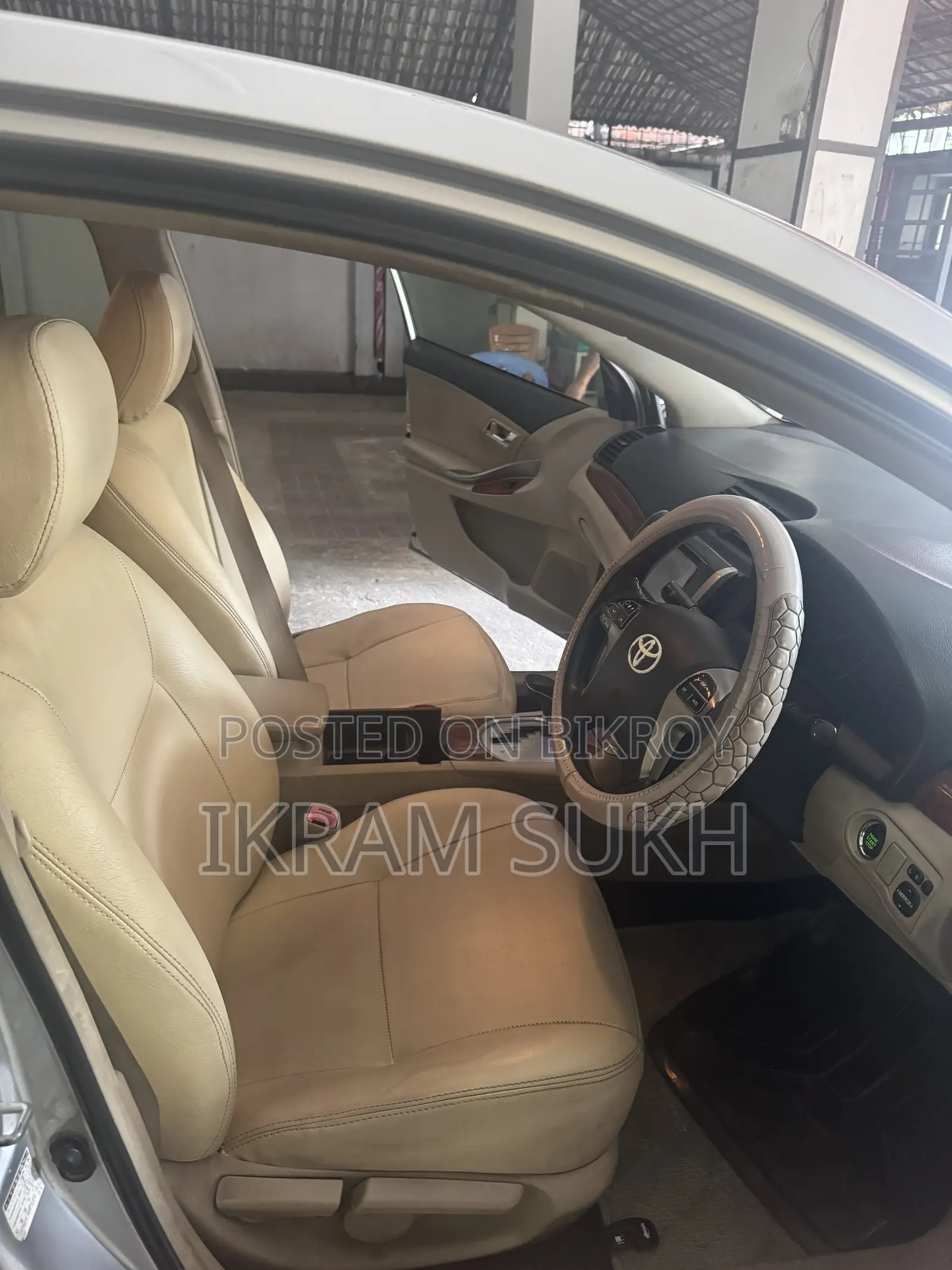 টয়োটা প্রিমিও ২০১৩ সিলভার