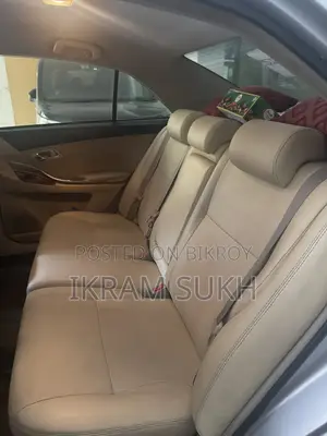 টয়োটা প্রিমিও ২০১৩ সিলভার