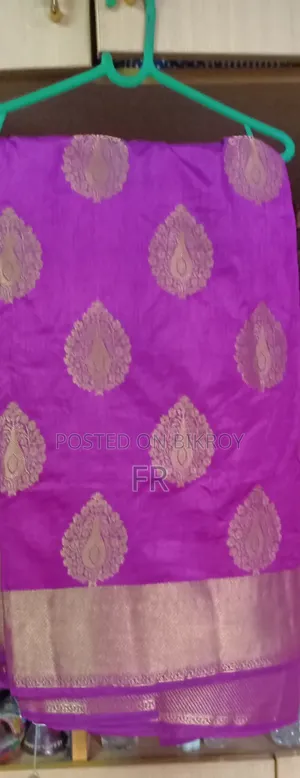 পুরানো কাতান শাড়ি