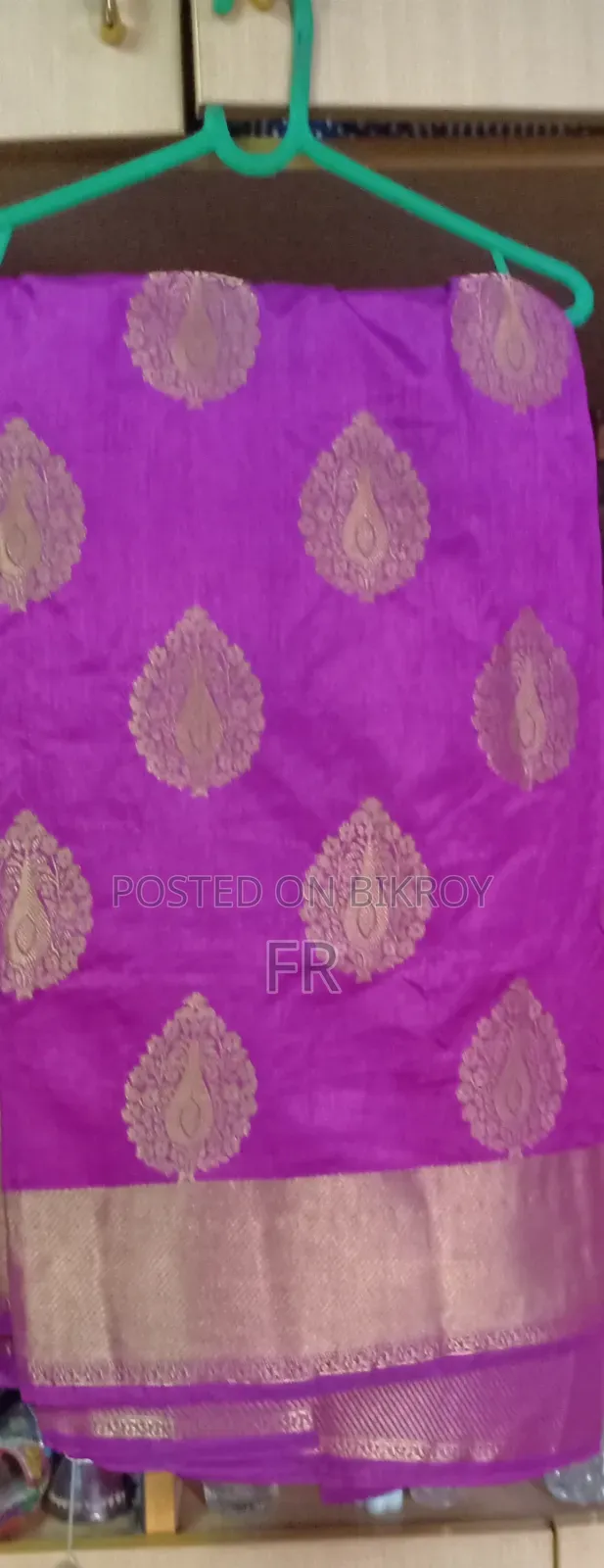 পুরানো কাতান শাড়ি