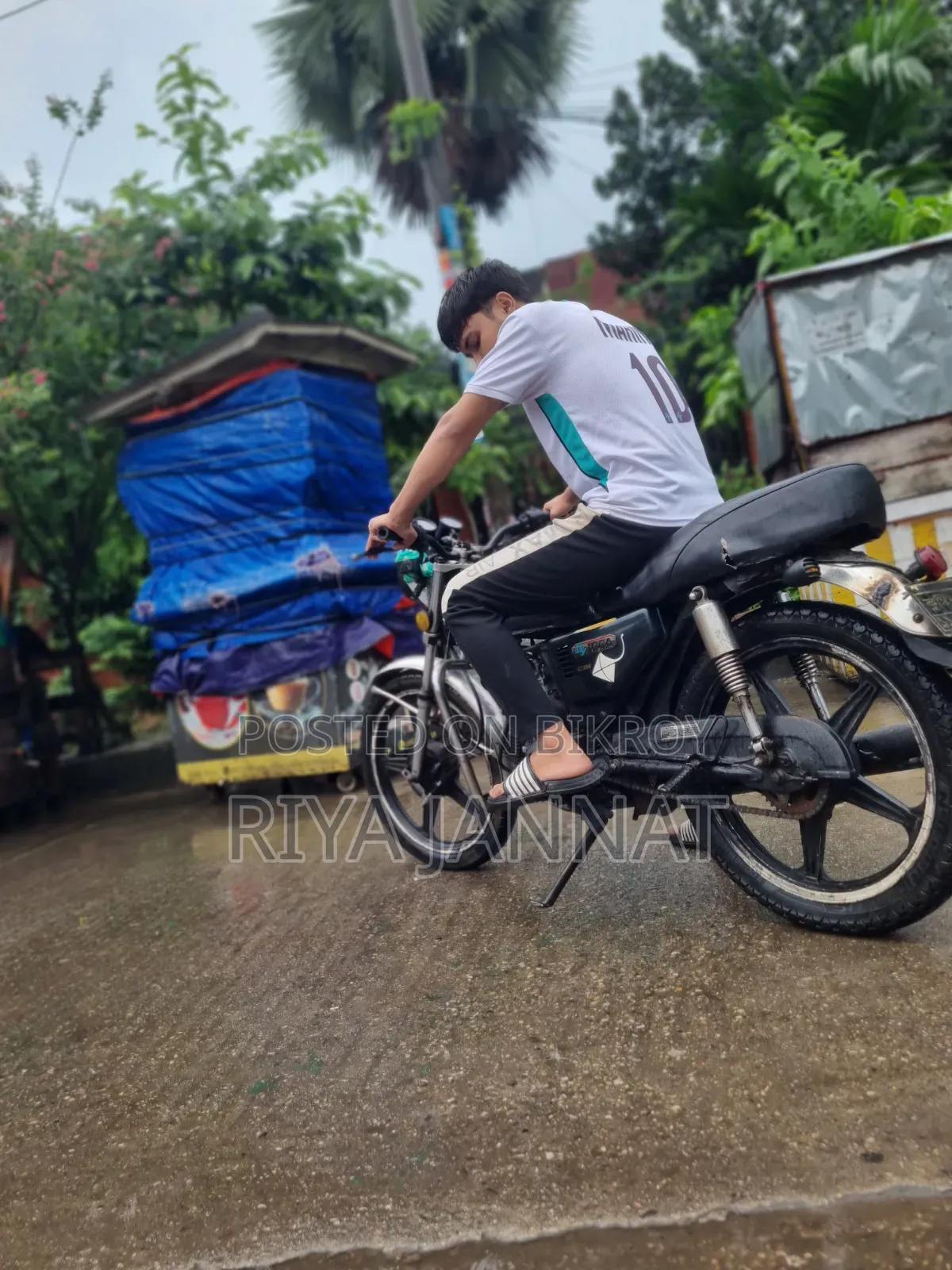 দায়াং ডিওয়াই১১০-৩ ২০১০ ব্লু