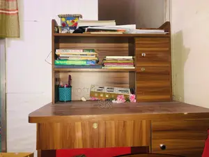 স্টুডেন্ট টেবিল ,ব্যবহৃত, মূল্য ৩হাজার