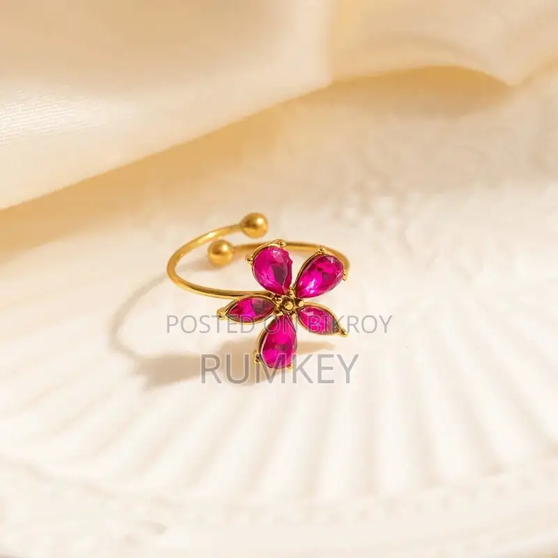 Stainless Steel Jewellery💫Colour Geranted. Full Cash on Home Delivery.