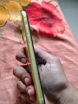 Apple iPhone 11 64 GB Yellow