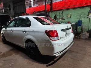 টয়োটা এক্সিও ২০১৪ সাদা