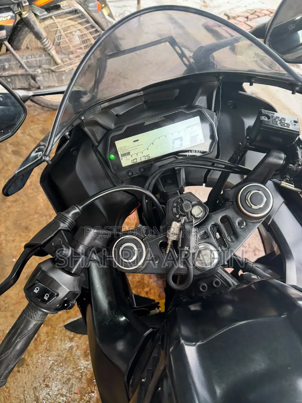 ইয়ামাহা আর১৫এম ২০২৪ ব্ল্যাক