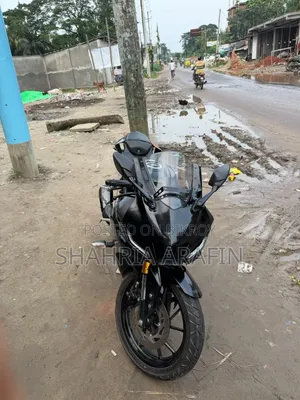 ইয়ামাহা আর১৫এম ২০২৪ ব্ল্যাক