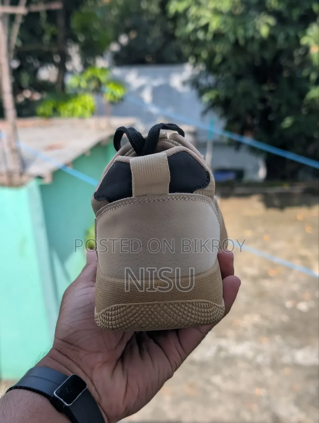 স্নিকারস - ৪১