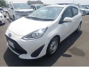 Toyota Aqua 2021 Pearl