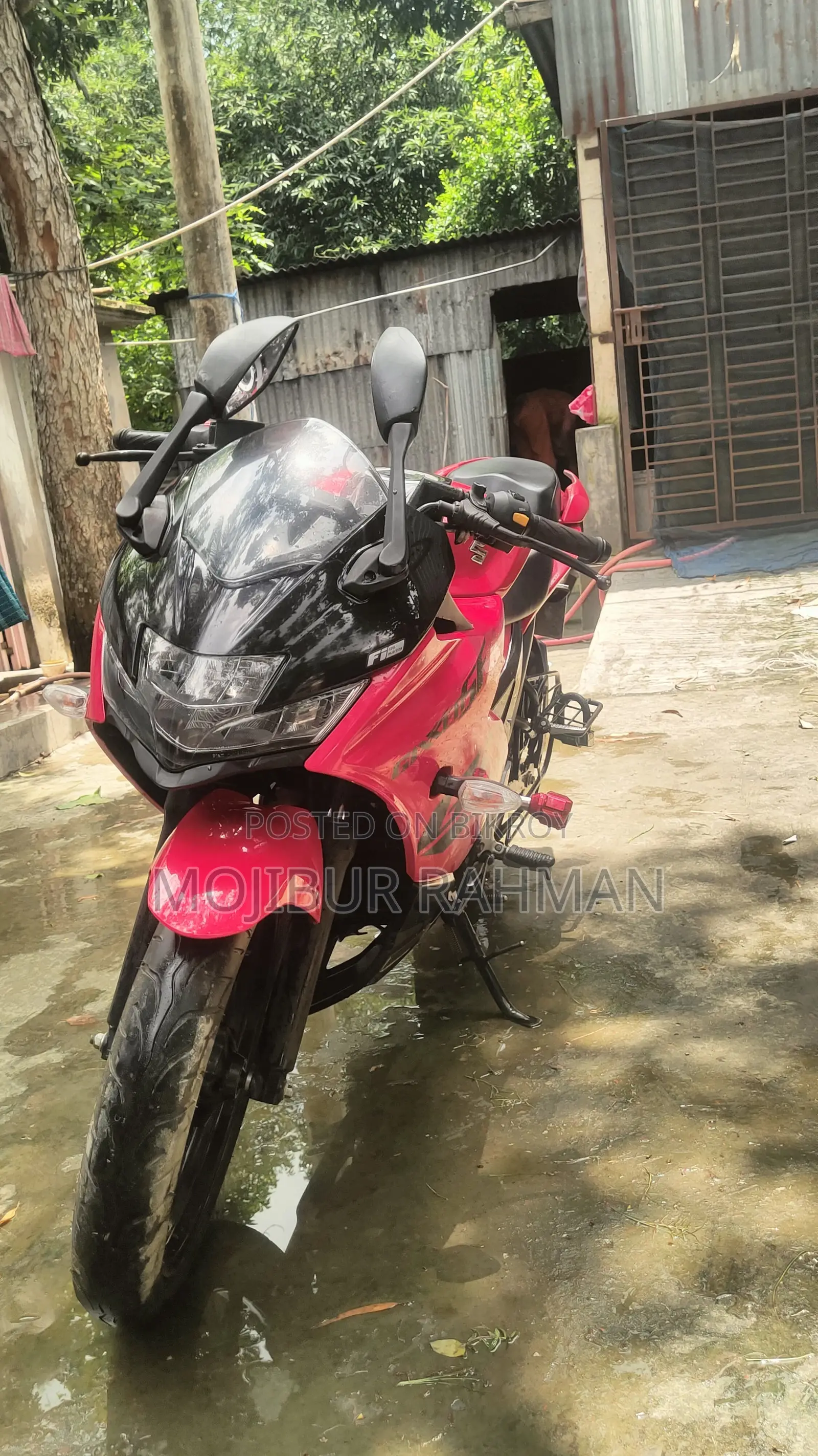 Suzuki Gixxer SF 2022 Red