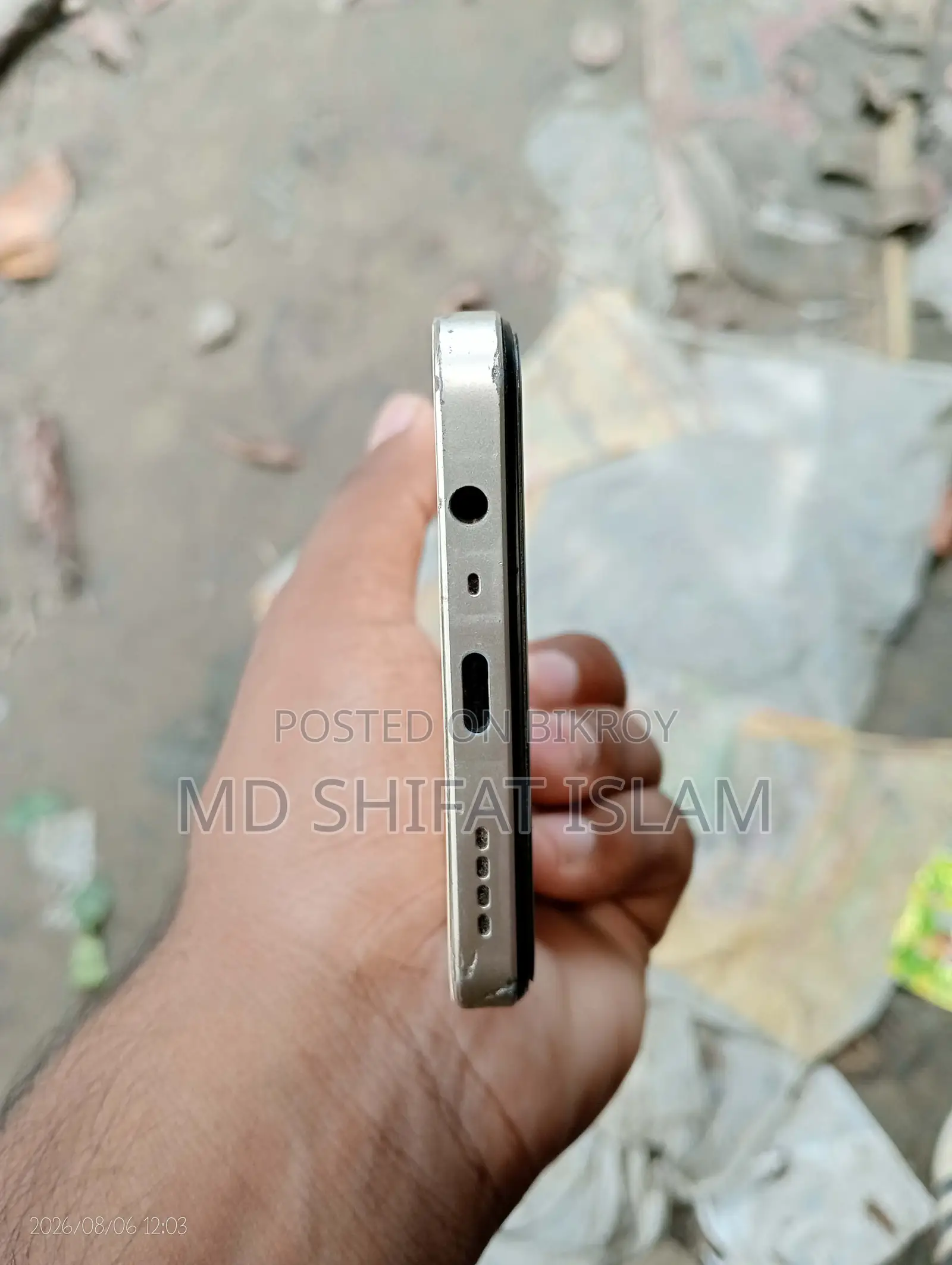 রিয়েলমি সি৬১ ১২৮ জিবি গোল্ড