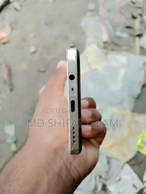 রিয়েলমি সি৬১ ১২৮ জিবি গোল্ড