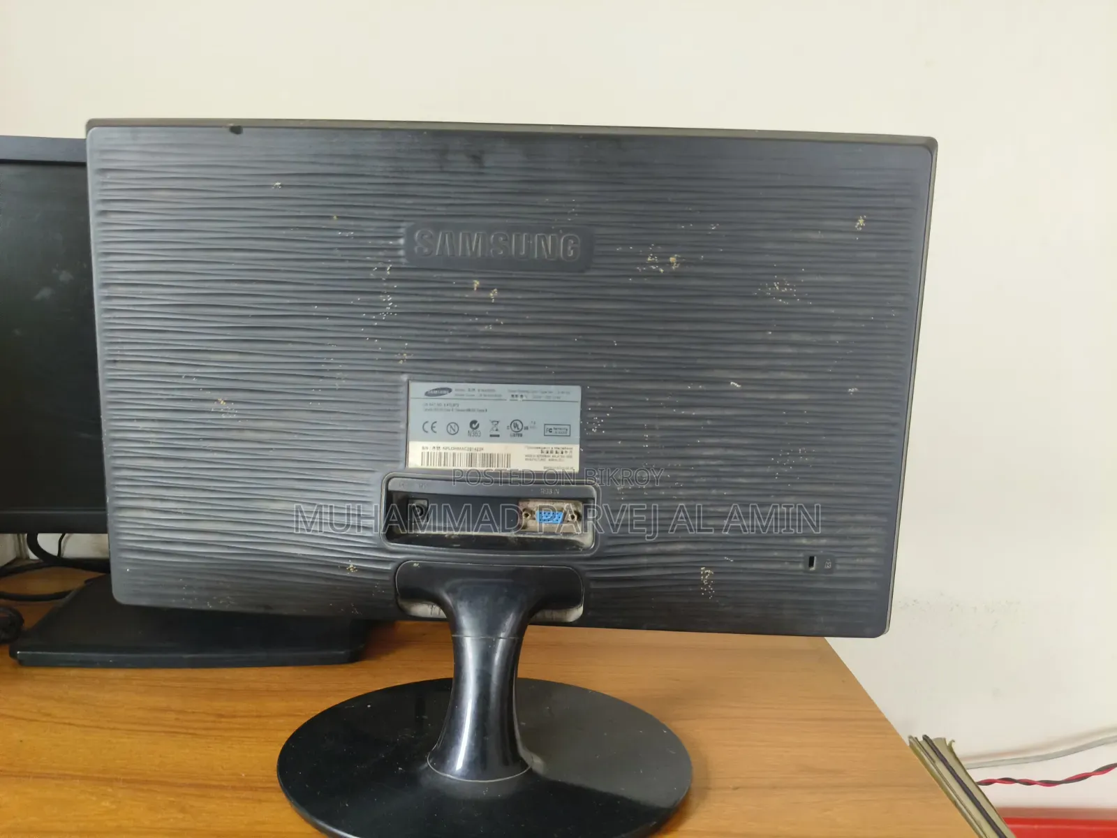 2 Damaged Monitors For Sale