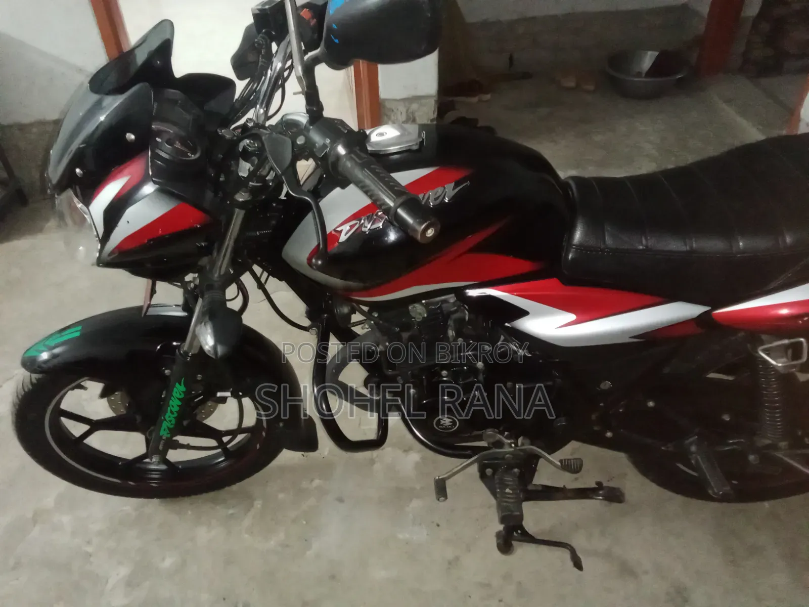 নতুন বাজাজ ডিসকভার ১২৫ ২০২২ ব্ল্যাক