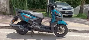 নতুন ইয়ামাহা ২০২২ নীল