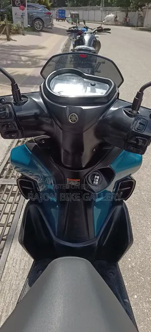New Yamaha 2022 Blue