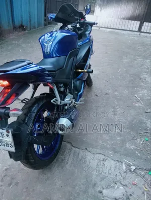 ইয়ামাহা আর১৫ ভি৩ ২০১৯ নীল