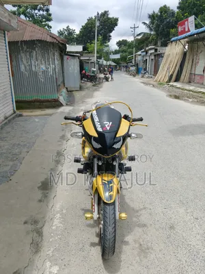 টিভিএস অ্যাপাচি ১৮০ আরটিআর ২০১২ হলুদ