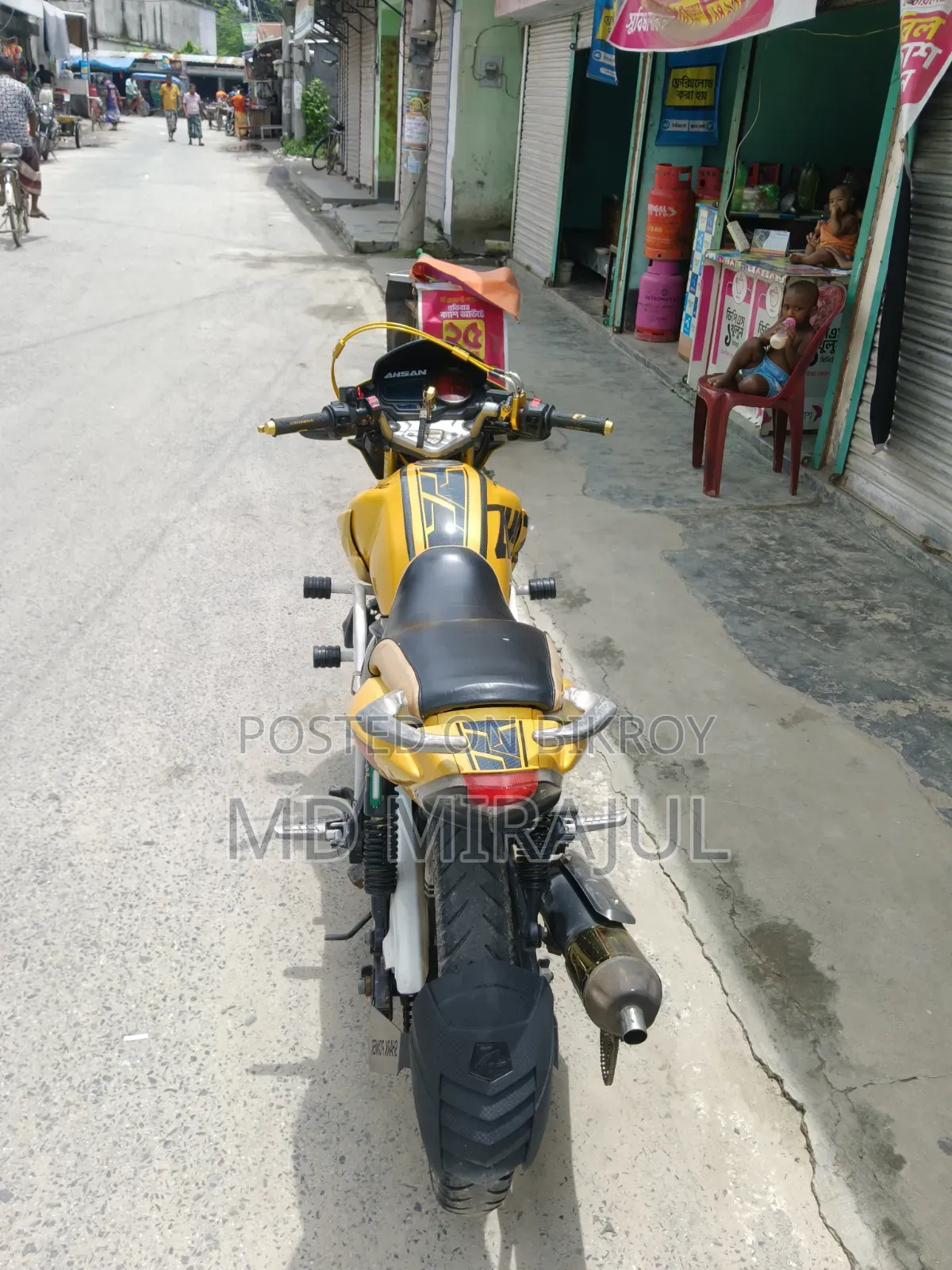 TVS Apache 180 RTR 2012 Yellow