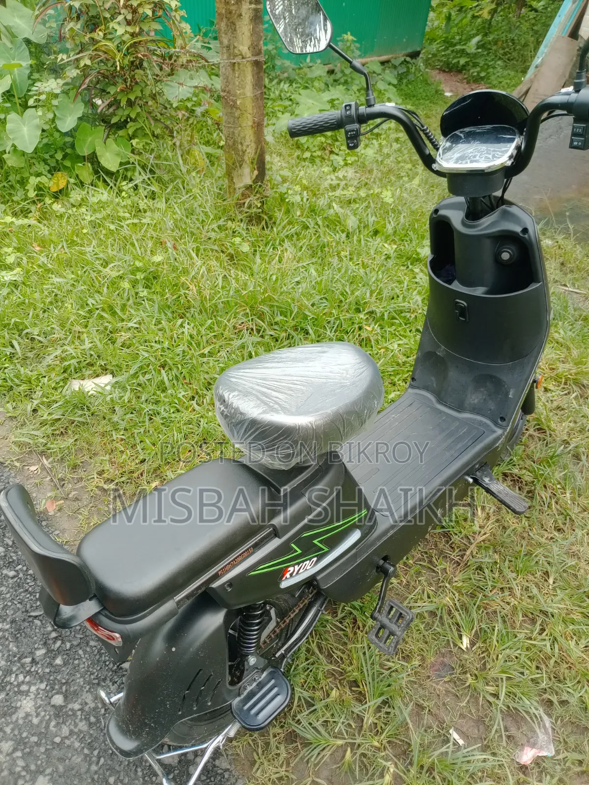 রেভ্যু এ১১ ২০২৬ কালো