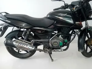 বাজাজ পালসার ১৫০ ২০১৭ গ্রীন