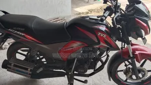 টিভিএস স্ট্রাইকার ১২৫ ২০১৯ লাল