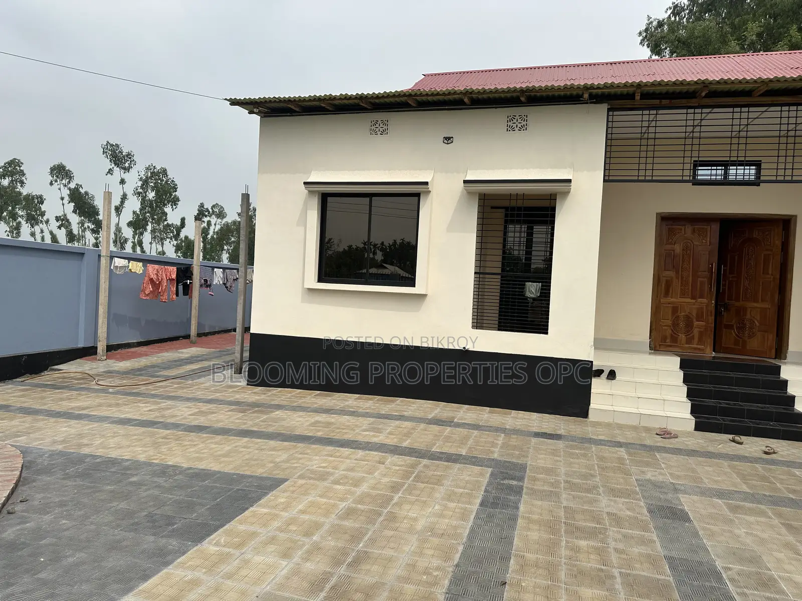 1000 Square Feet Space for Rent - Chabbish Hazari, Rangpur.