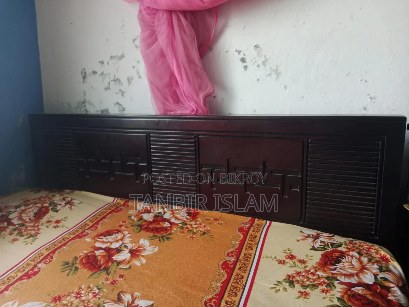 5/7 feet bed and mattress