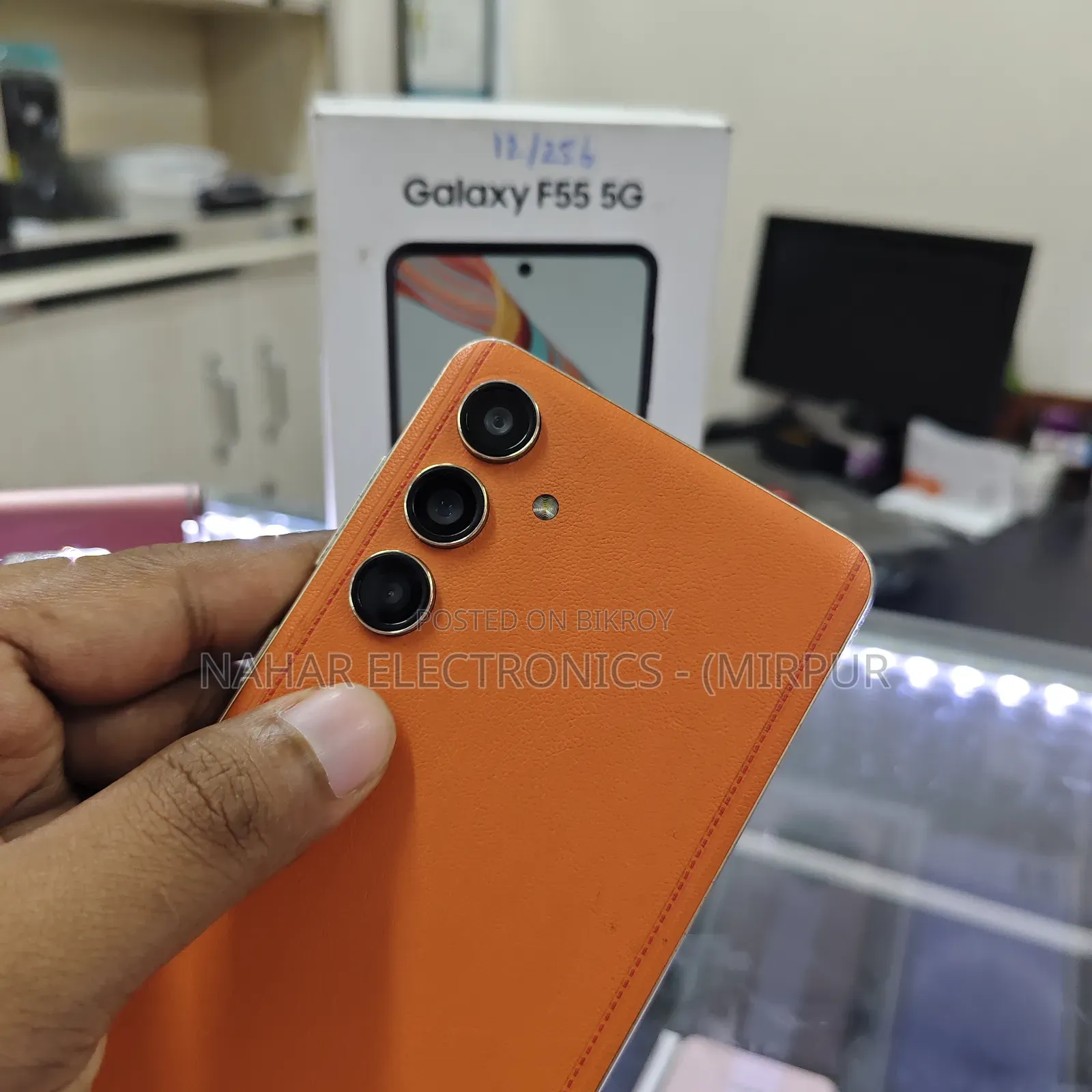 Samsung Galaxy F55 256 GB Orange