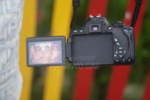 Canon 700D