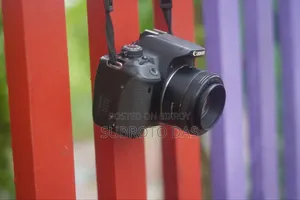 Canon 700D